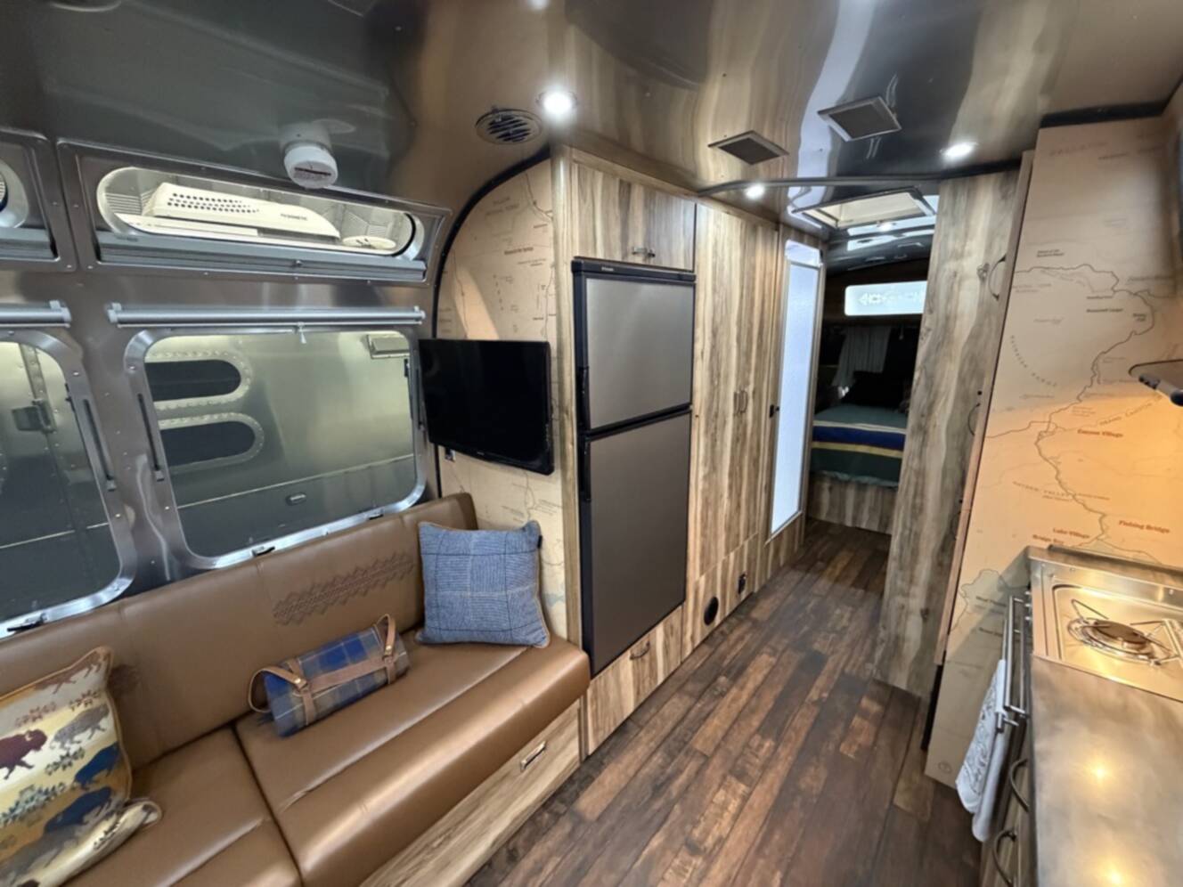 A photo of this 2016 Airstream PENDLETON 27FB