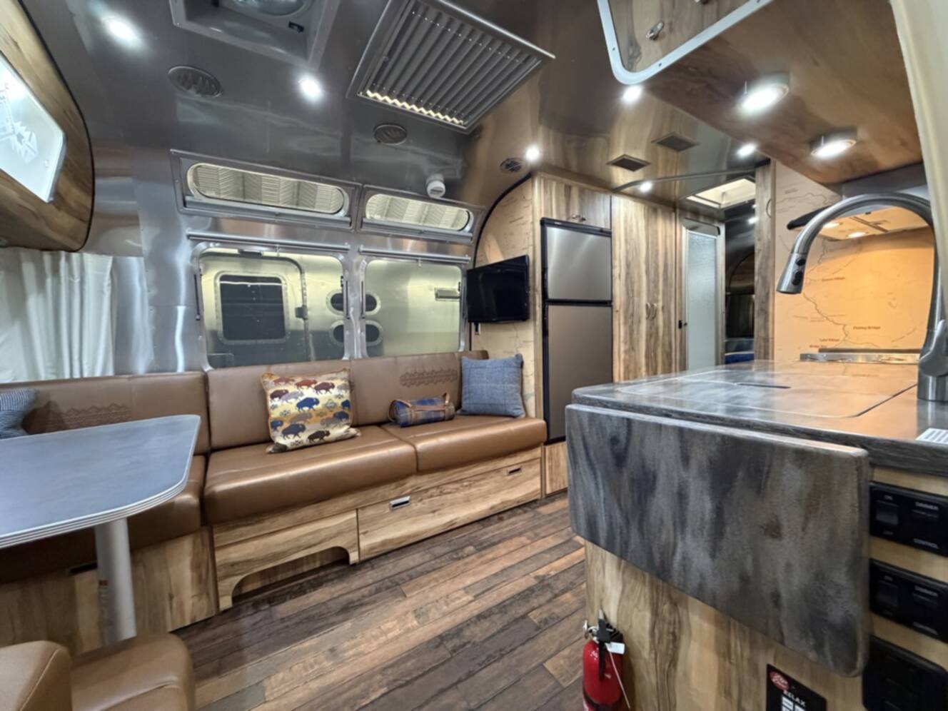 A photo of this 2016 Airstream PENDLETON 27FB