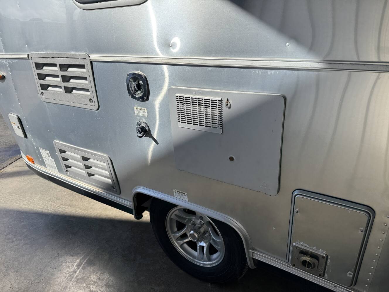 A photo of this 2017 Airstream SPORT 16