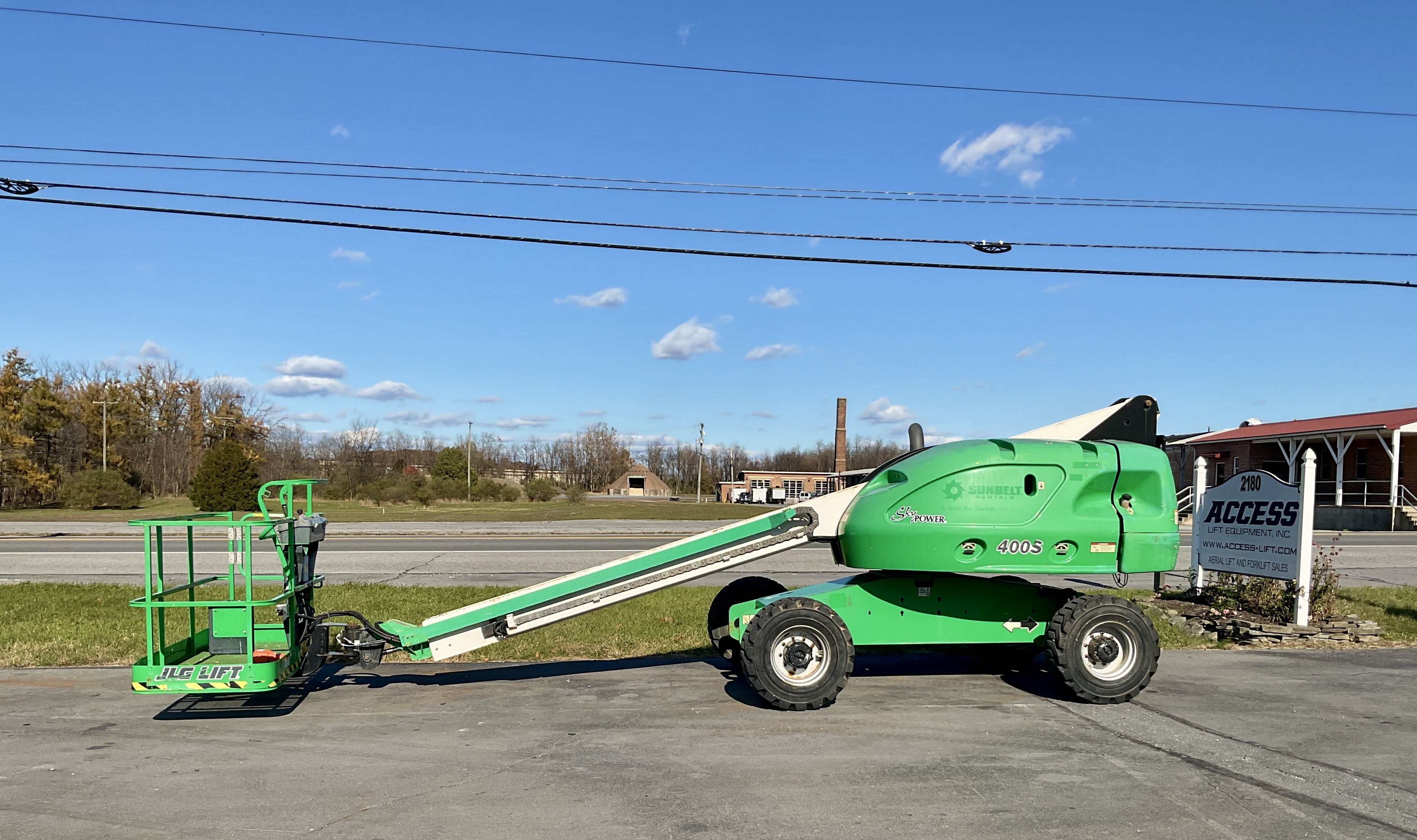 2014 JLG 400S in Chambersburg, PA