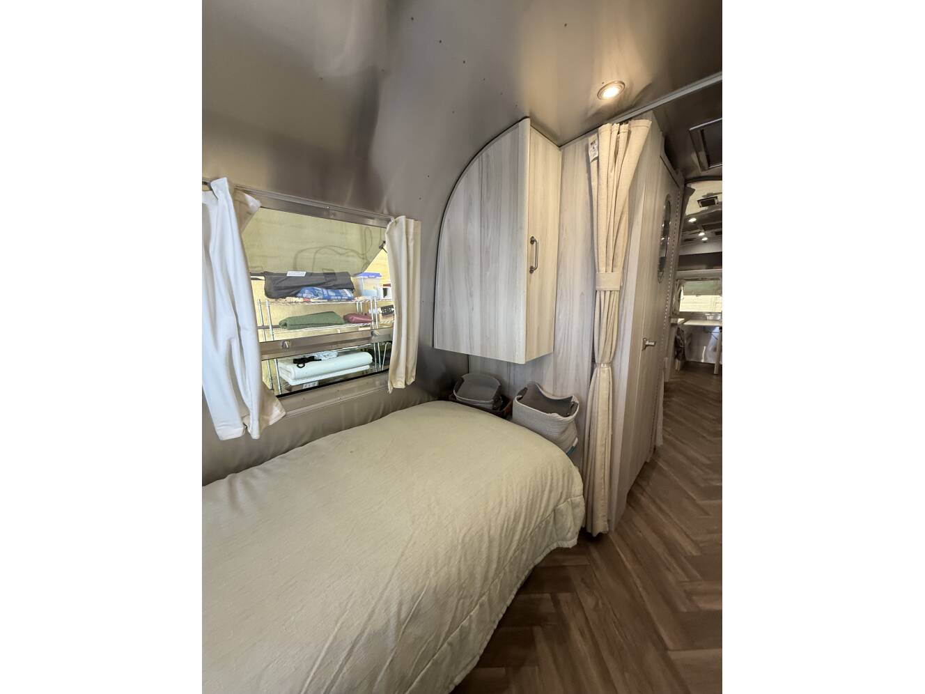 A photo of this 2021 Airstream INTERNATIONAL SERENITY 27FB TWIN
