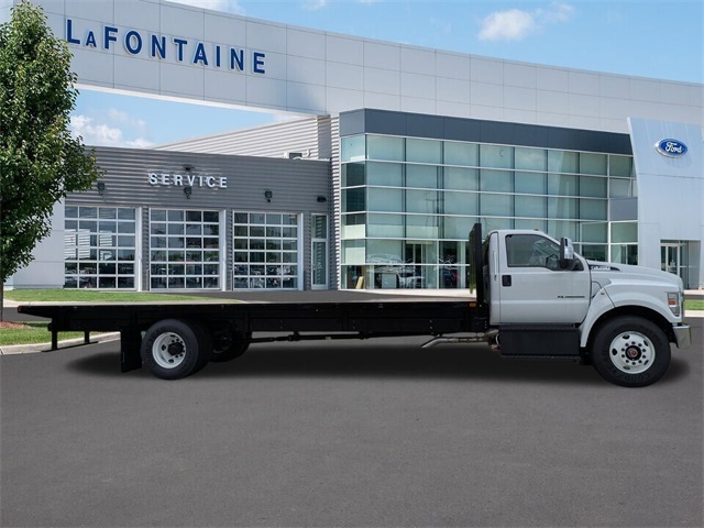 2026 Ford F-750 photo 3