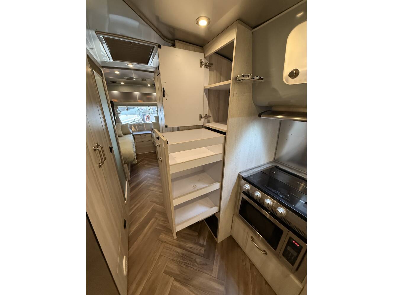 A photo of this 2021 Airstream INTERNATIONAL SERENITY 27FB TWIN
