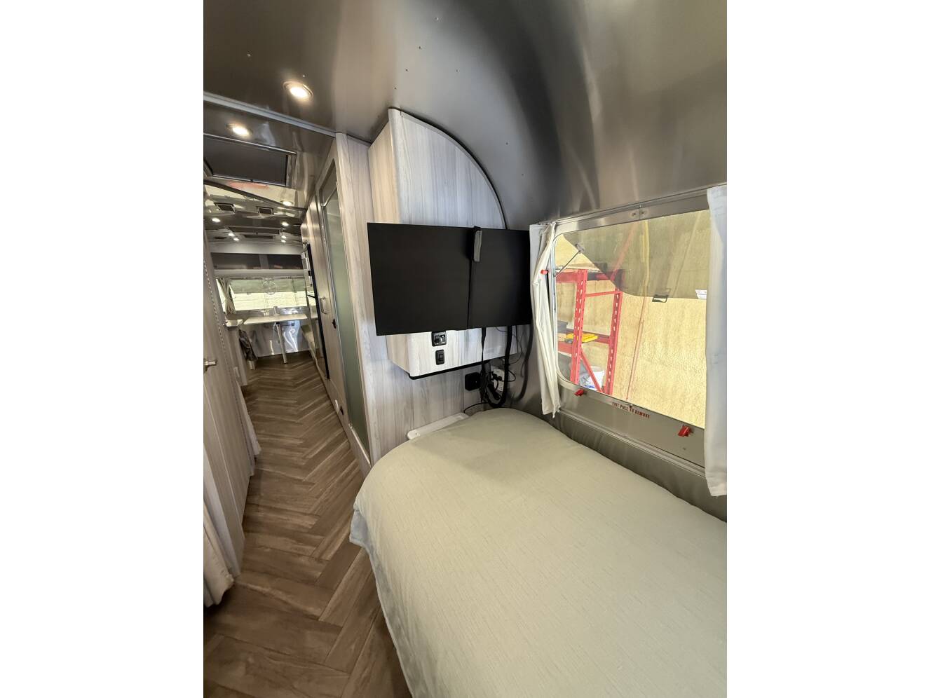 A photo of this 2021 Airstream INTERNATIONAL SERENITY 27FB TWIN