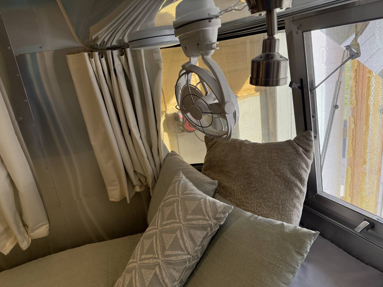 A photo of this 2021 Airstream INTERNATIONAL SERENITY 27FB TWIN