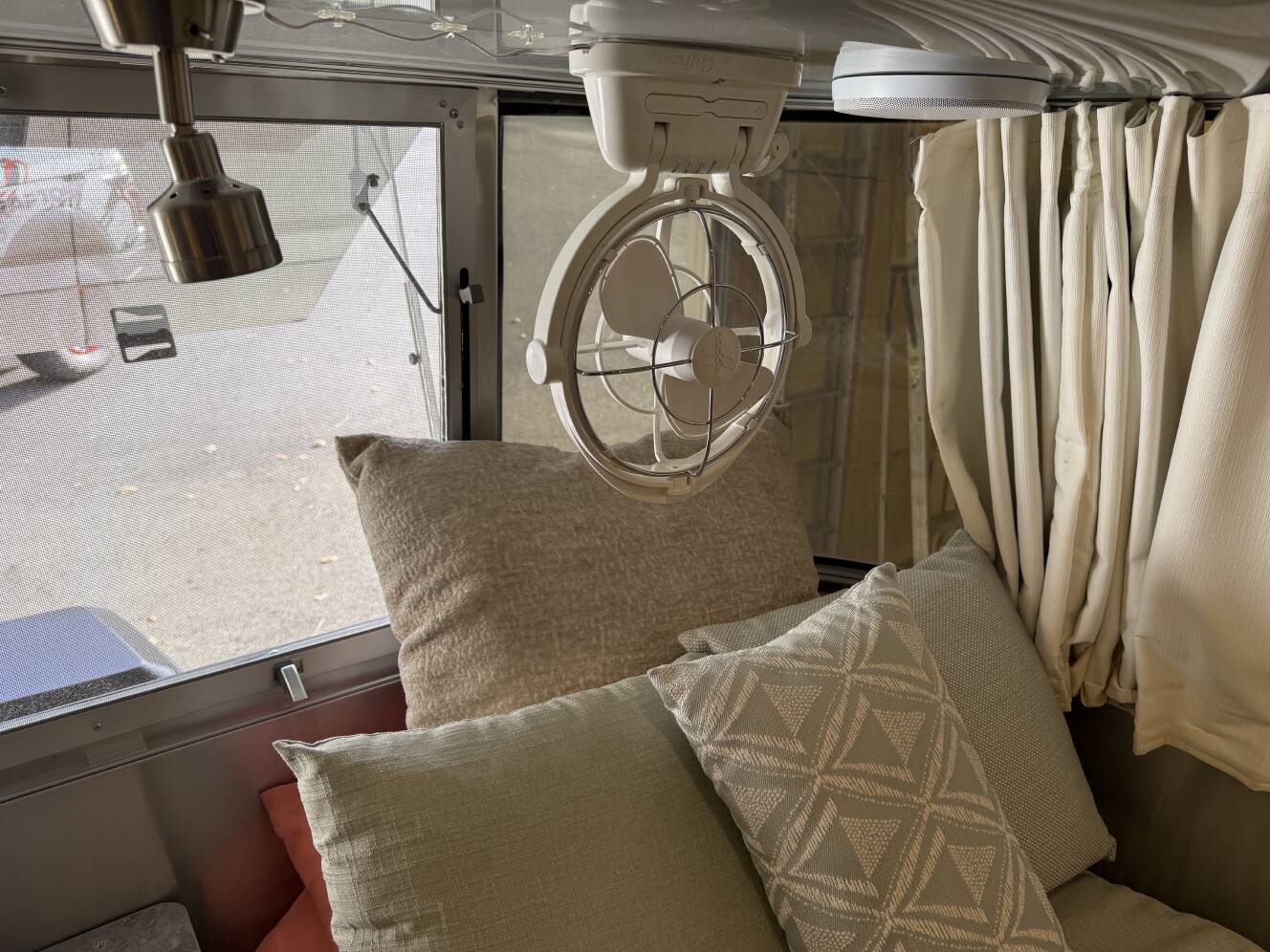 A photo of this 2021 Airstream INTERNATIONAL SERENITY 27FB TWIN