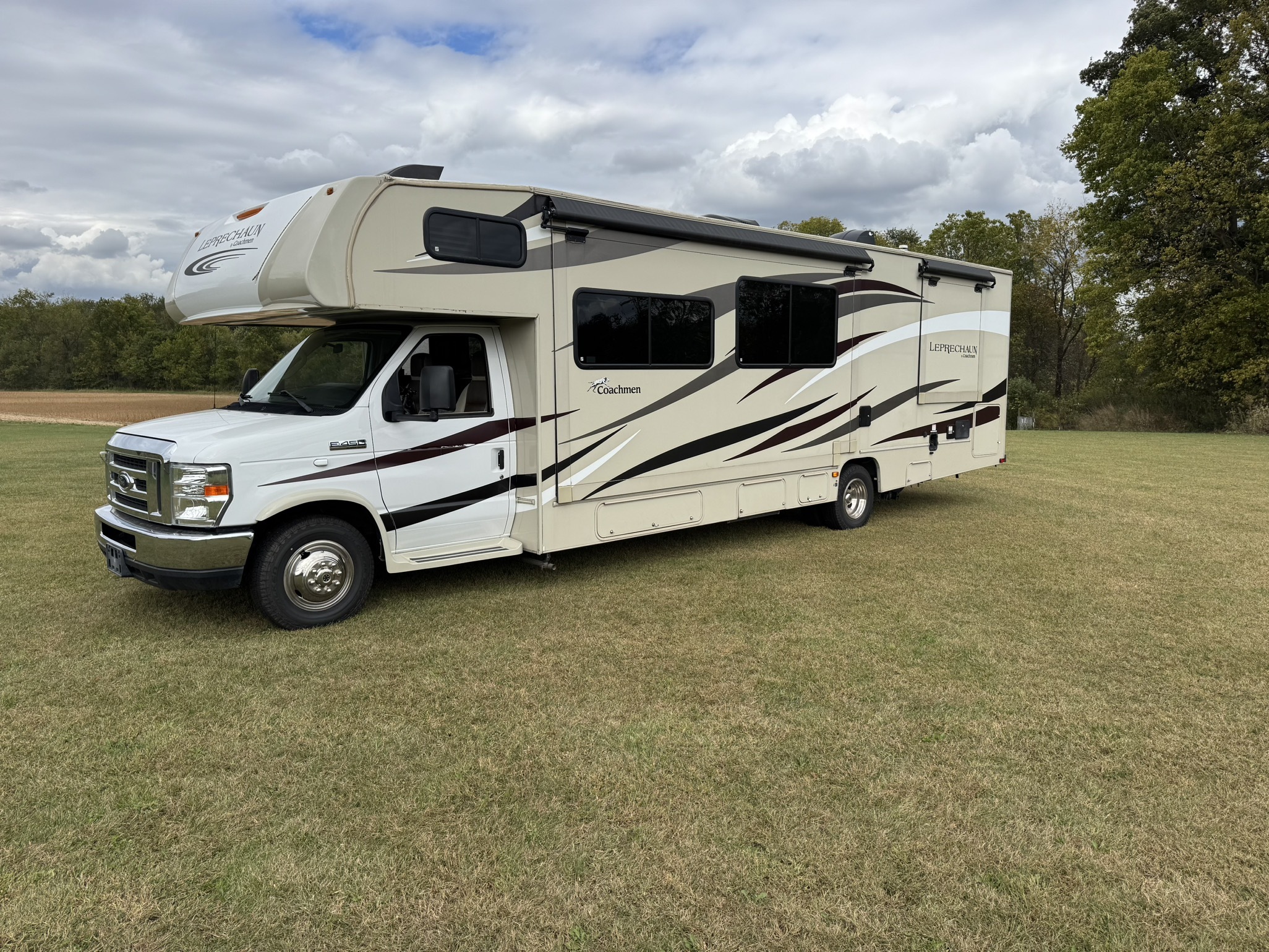 2017 Coachmen LEPRECHAUN 319MB in howard OH