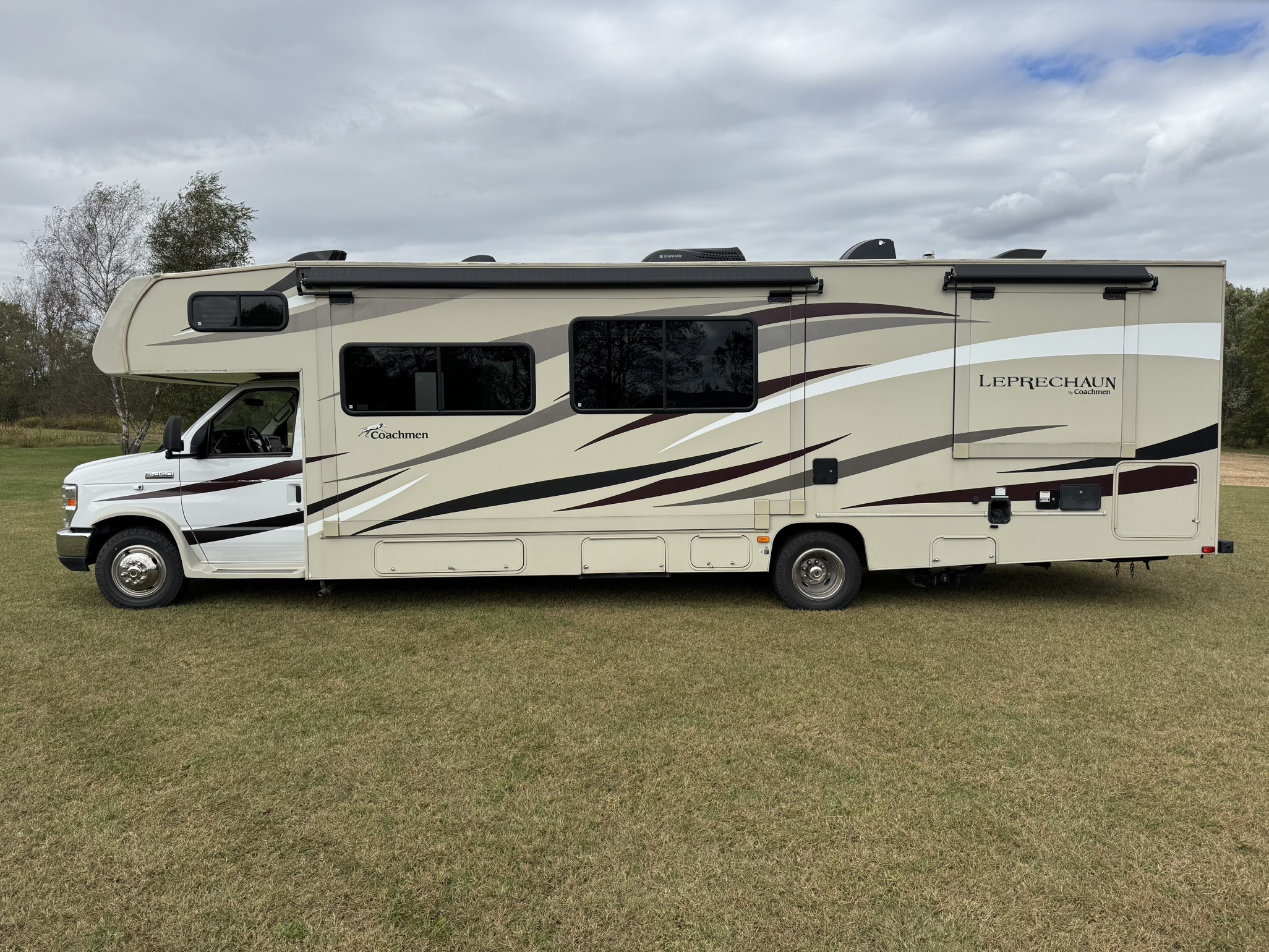2017 Coachmen LEPRECHAUN 319MB in howard OH