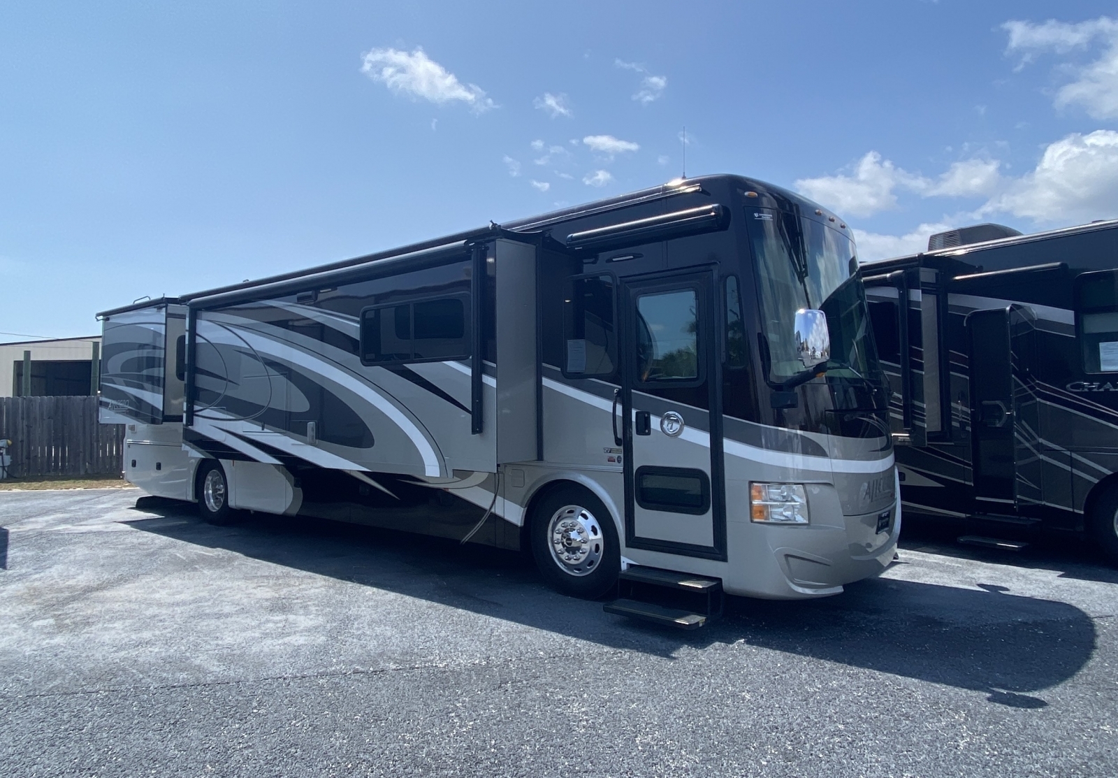 2017 Tiffin Motorhomes Allegro Red 37PA RV