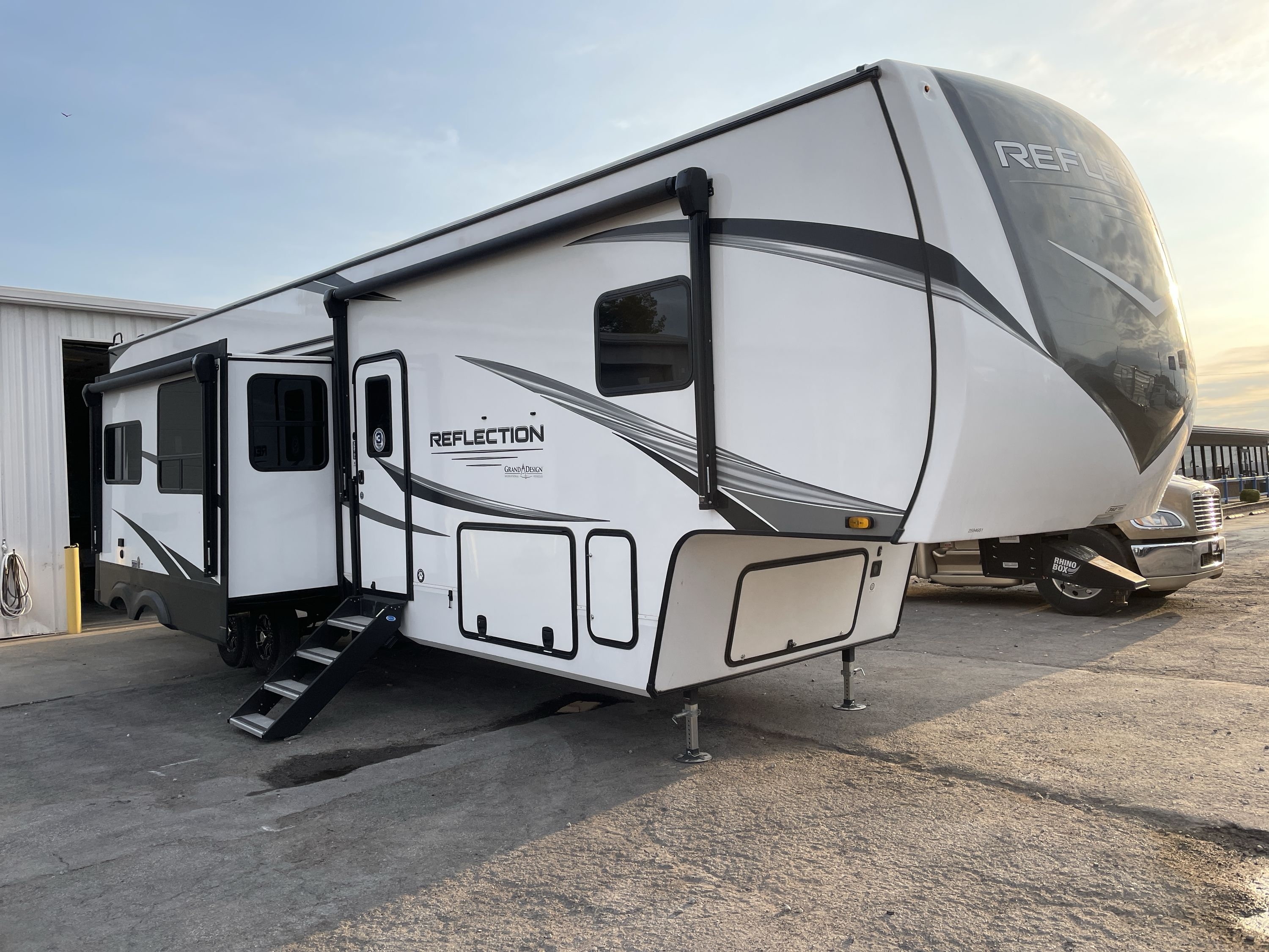 Grand Design Reflection 362TBS RVs For Sale near Moville, CA - RV Trader