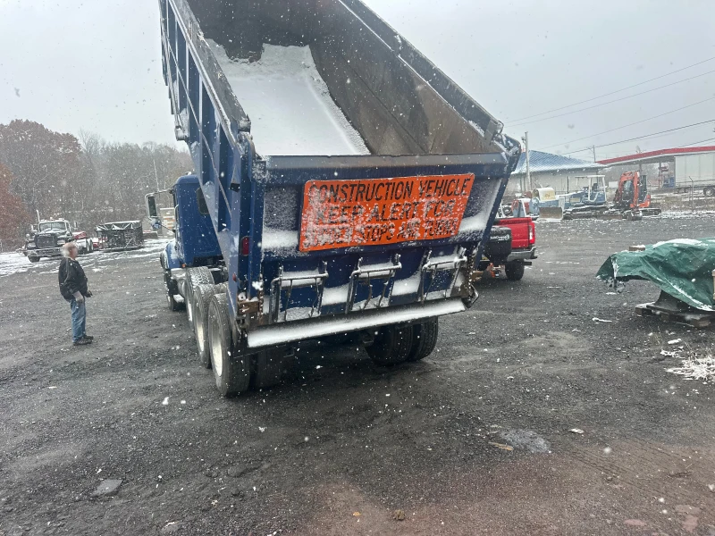 2007 MACK Granite CV713