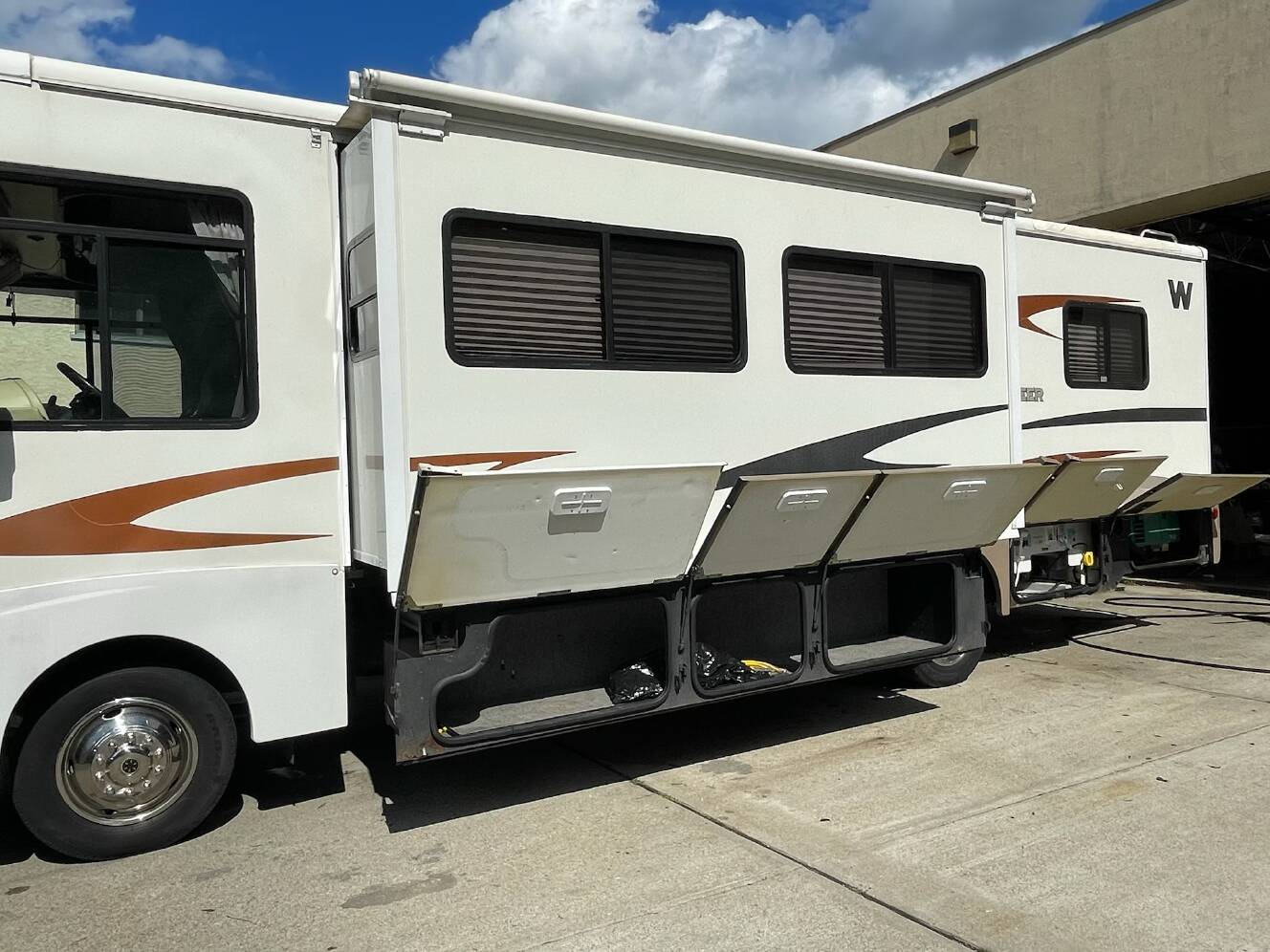 A photo of this 2008 Winnebago Sightseer 