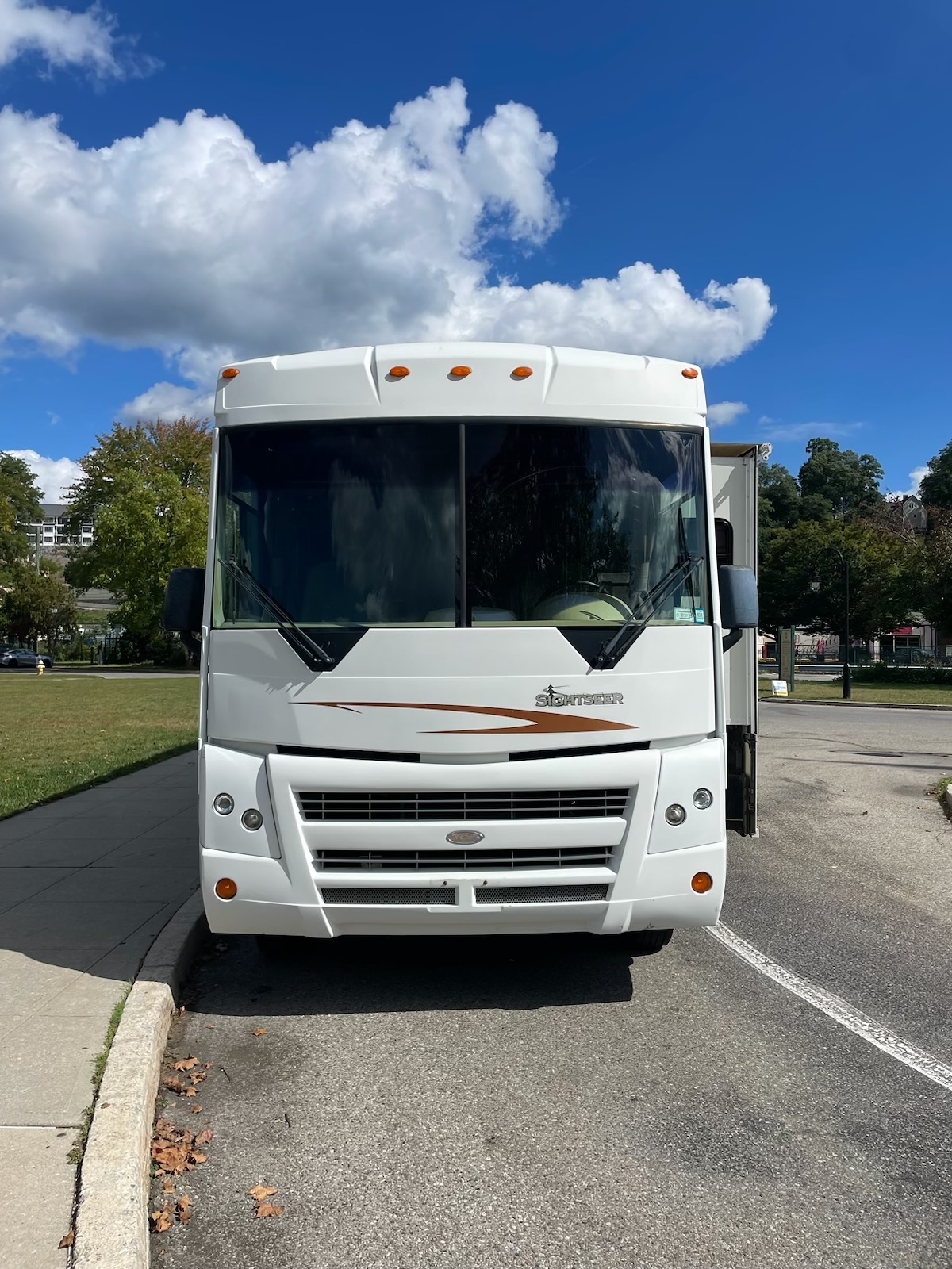 2008 Winnebago Sightseer  in peekskill NY