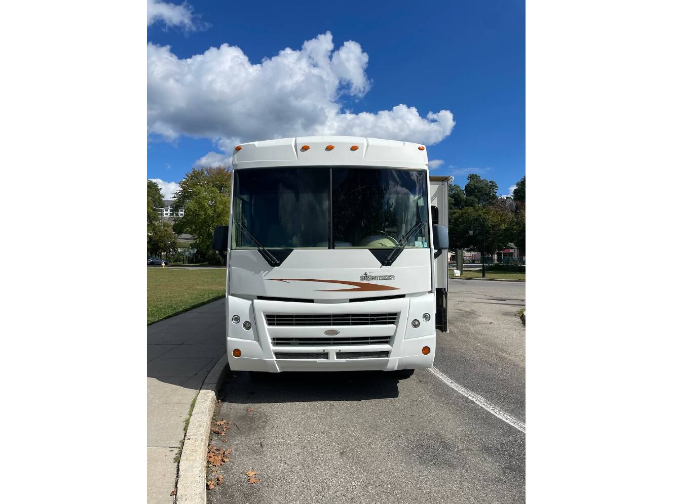 A photo of this 2008 Winnebago Sightseer 