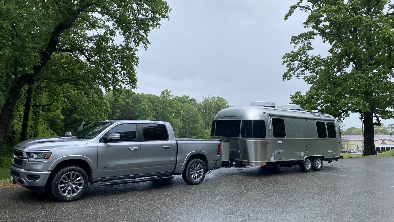 A photo of this 2024 Airstream FLYING CLOUD 25FB TWIN