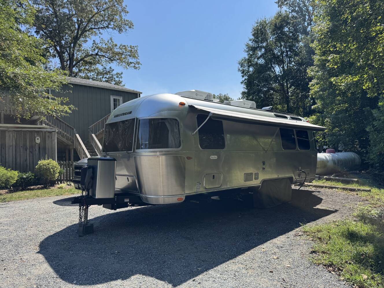 A photo of this 2024 Airstream FLYING CLOUD 25FB TWIN