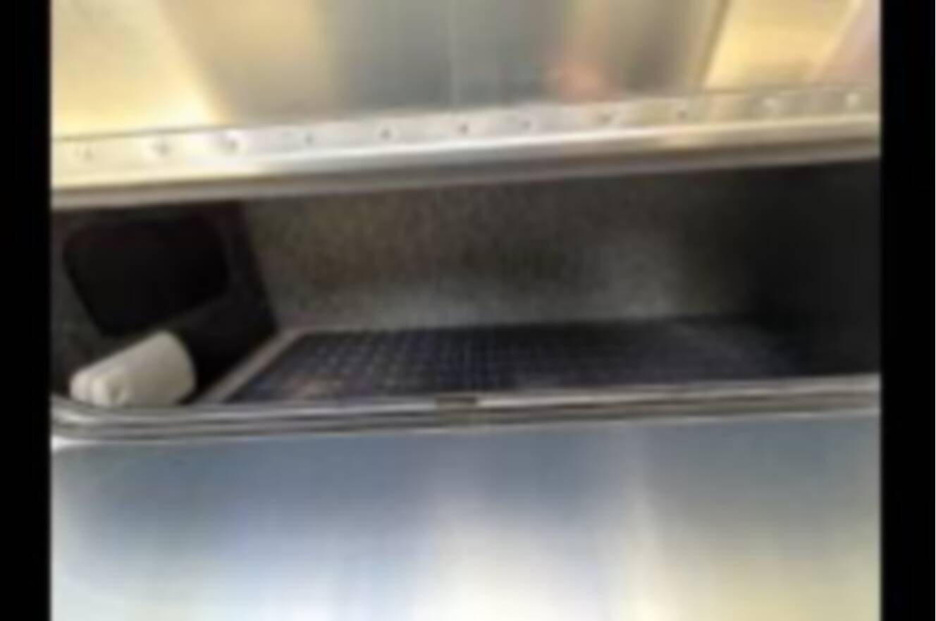 A photo of this 2024 Airstream FLYING CLOUD 25FB TWIN