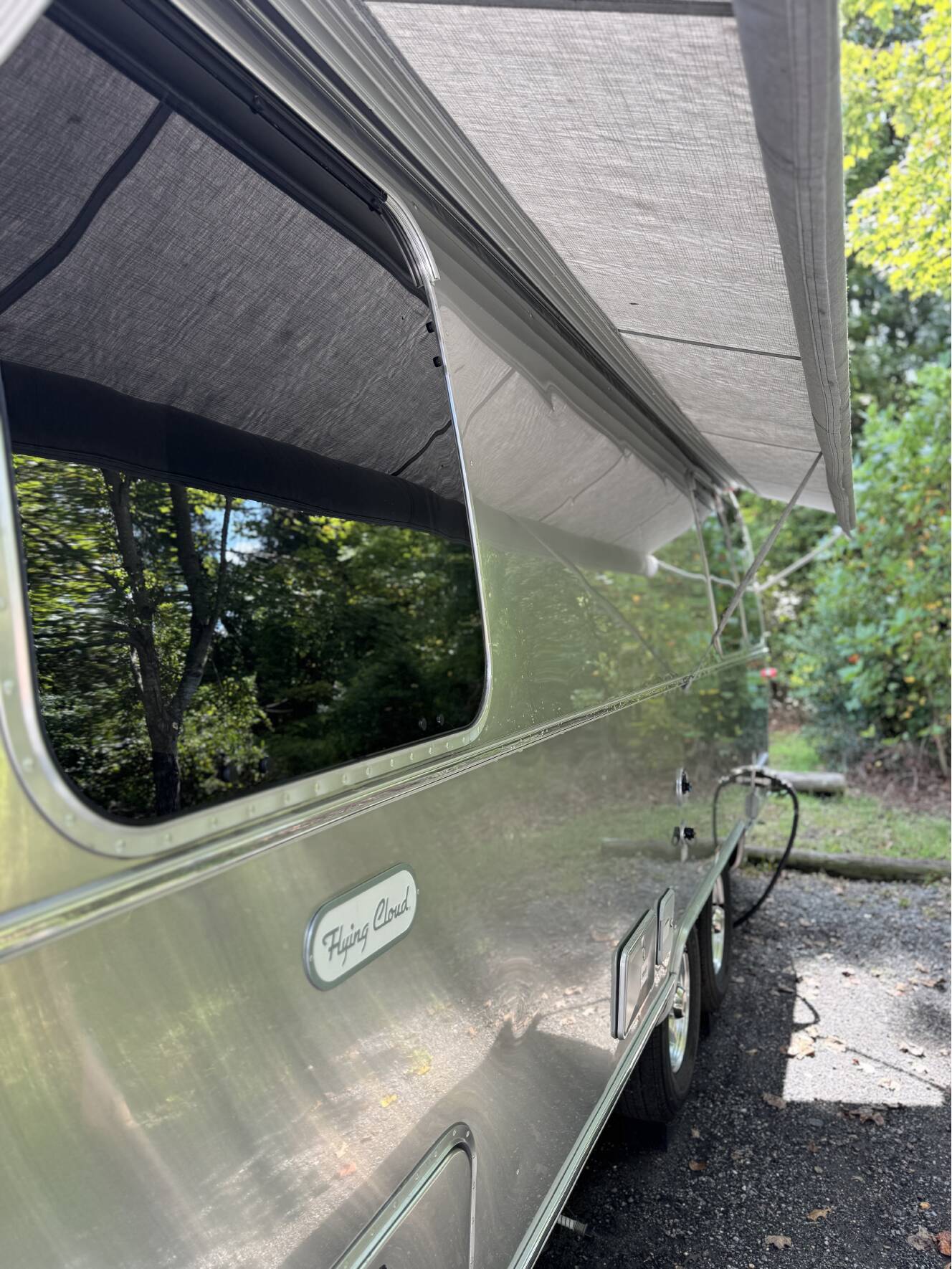 A photo of this 2024 Airstream FLYING CLOUD 25FB TWIN