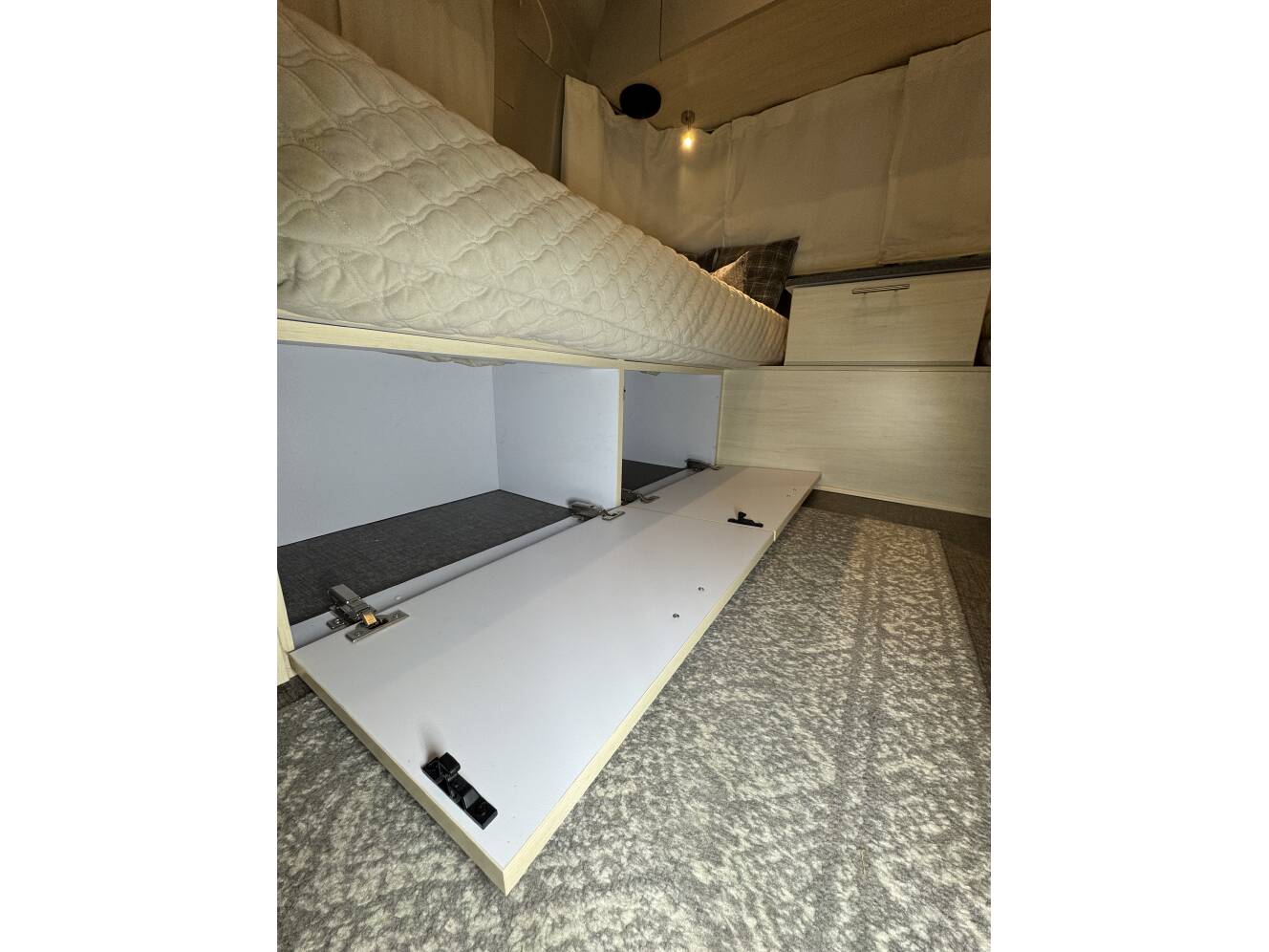 A photo of this 2024 Airstream FLYING CLOUD 25FB TWIN