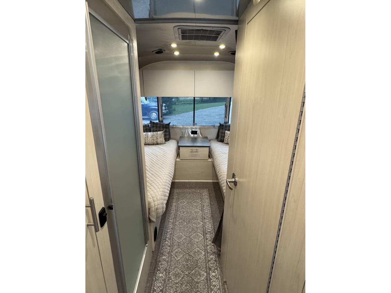 A photo of this 2024 Airstream FLYING CLOUD 25FB TWIN