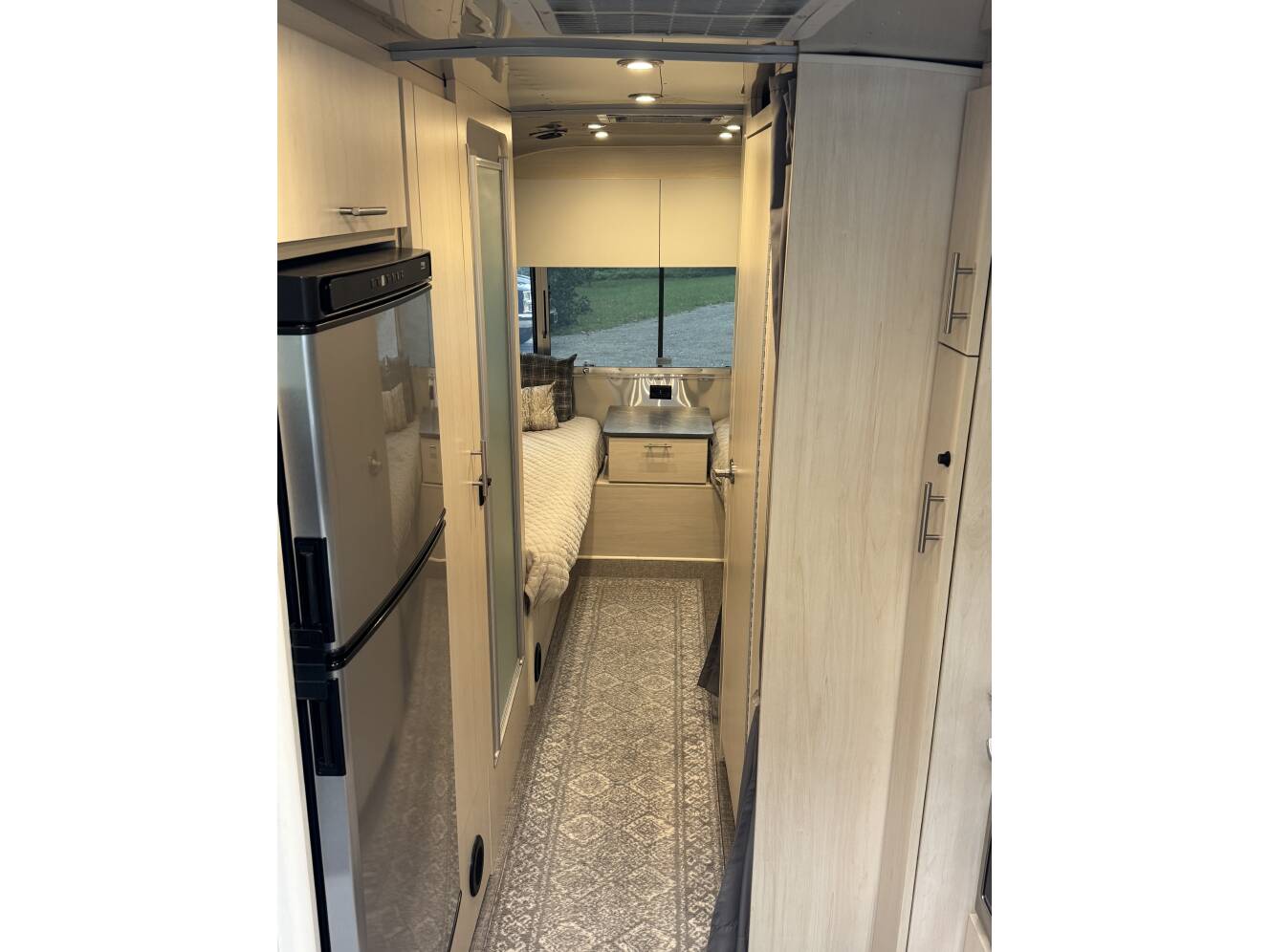 A photo of this 2024 Airstream FLYING CLOUD 25FB TWIN