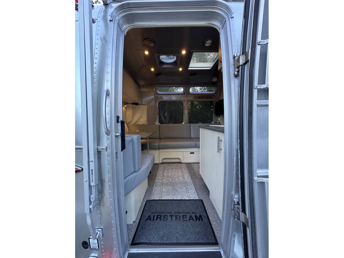 A photo of this 2024 Airstream FLYING CLOUD 25FB TWIN