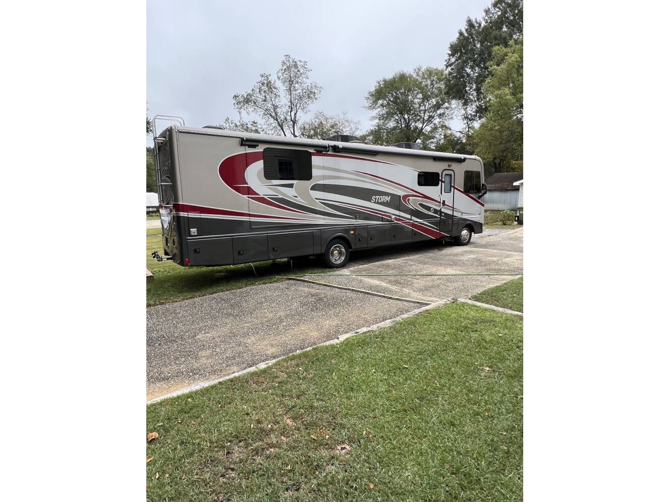 A photo of this 2017 Fleetwood STORM 34S