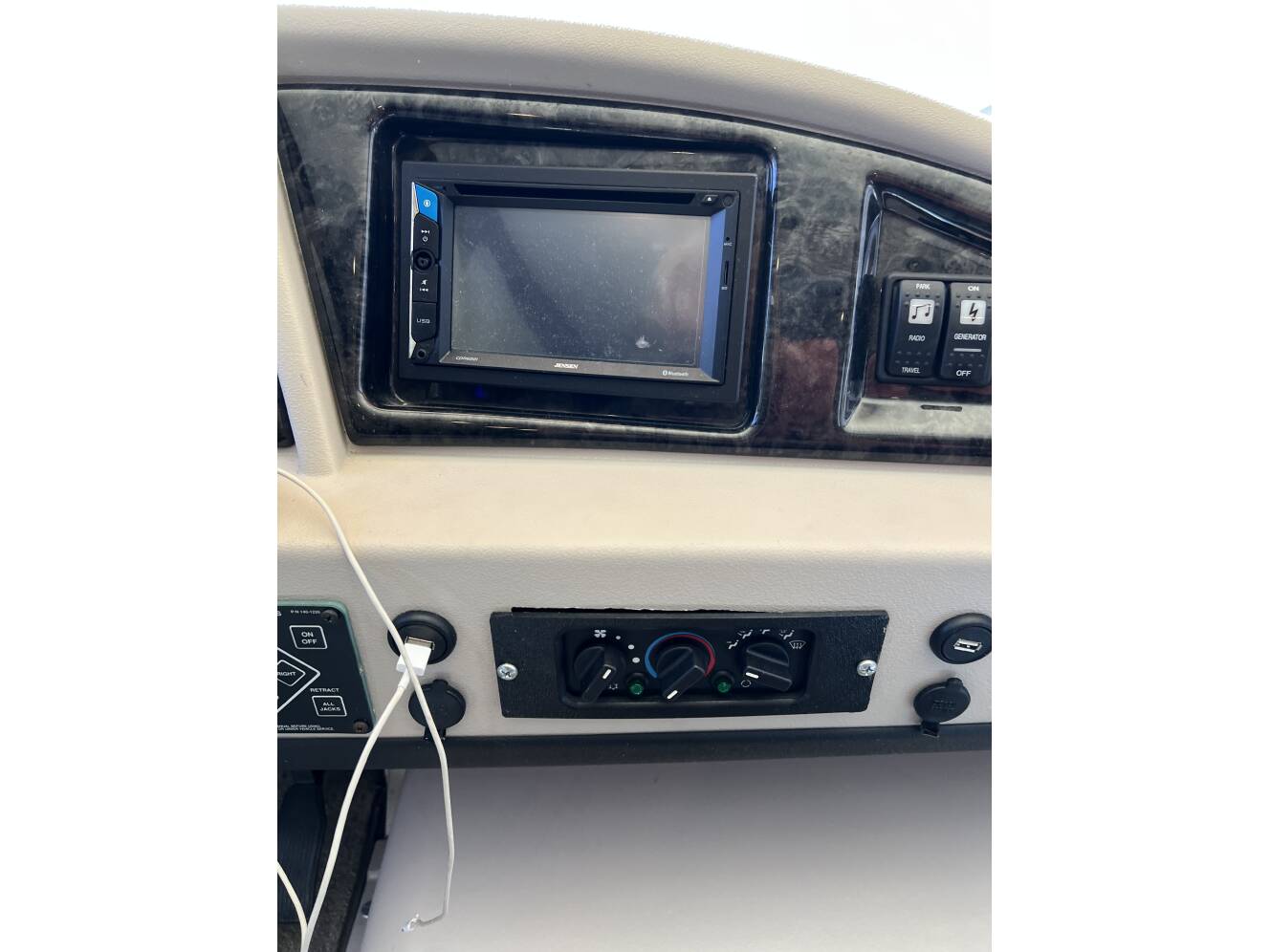 A photo of this 2017 Fleetwood STORM 34S