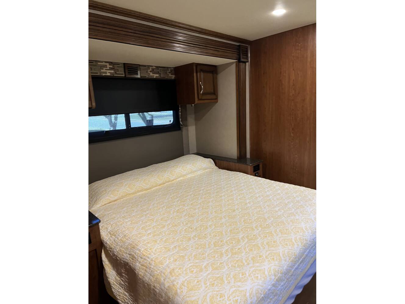 A photo of this 2017 Fleetwood STORM 34S