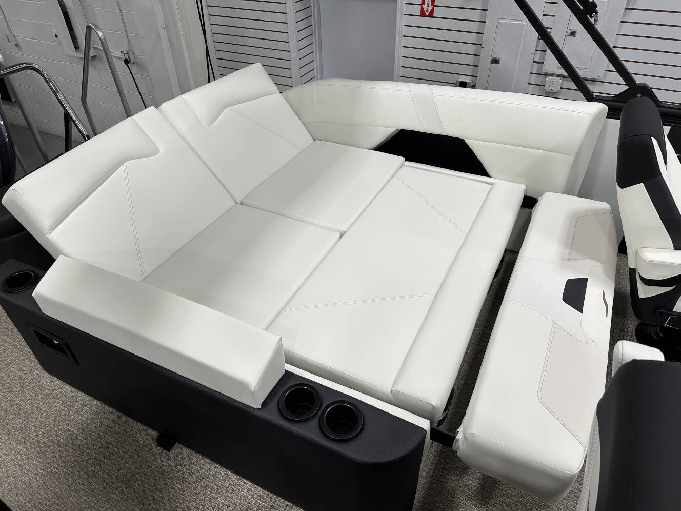 A photo of this 2026 Evotti 521 CS