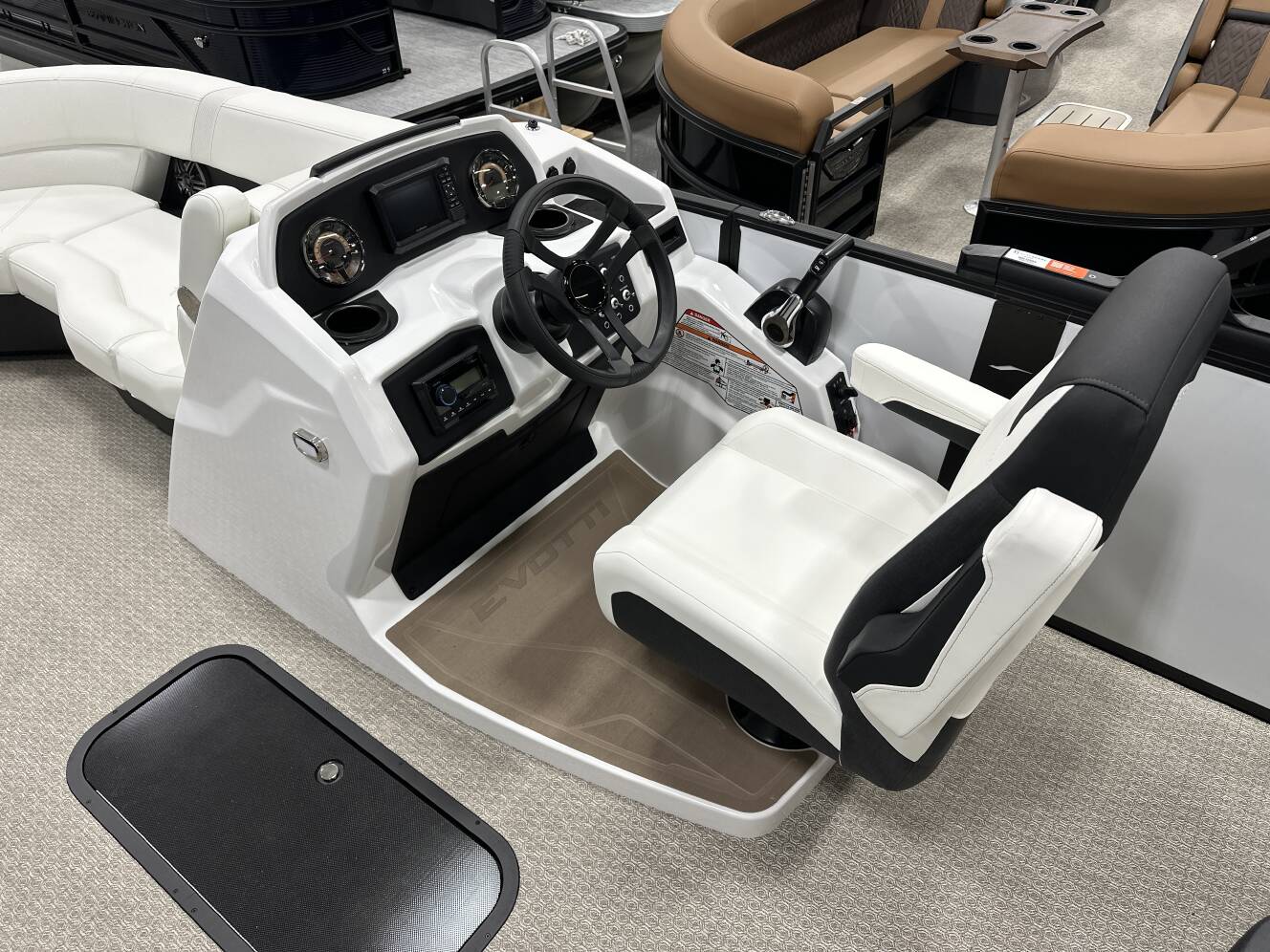A photo of this 2026 Evotti 521 CS