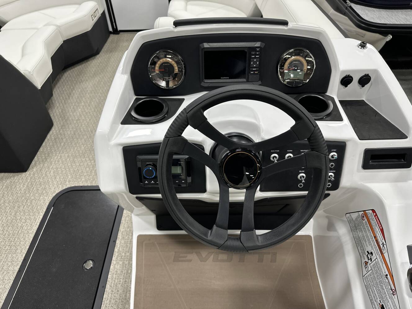 A photo of this 2026 Evotti 521 CS