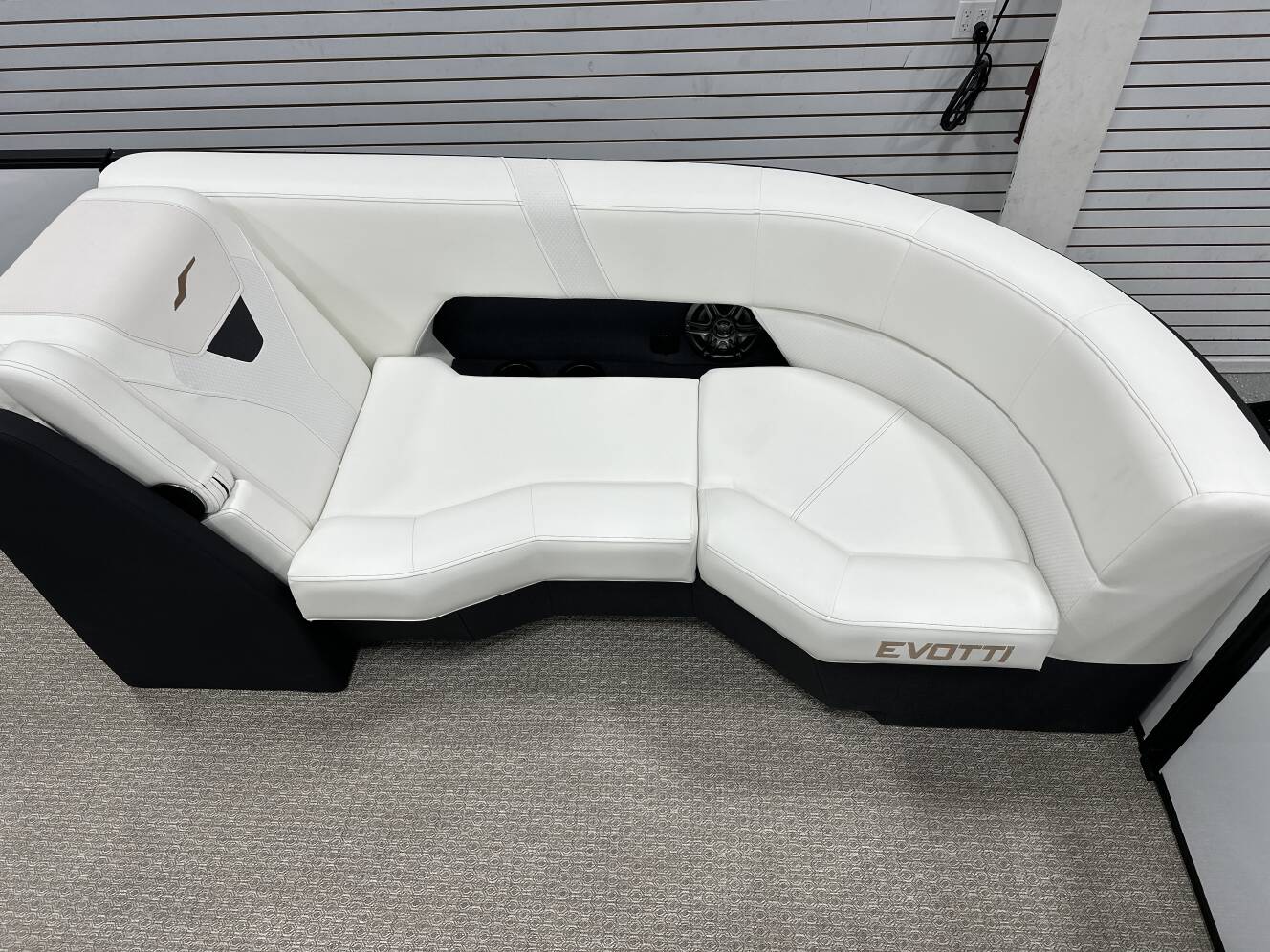 A photo of this 2026 Evotti 521 CS