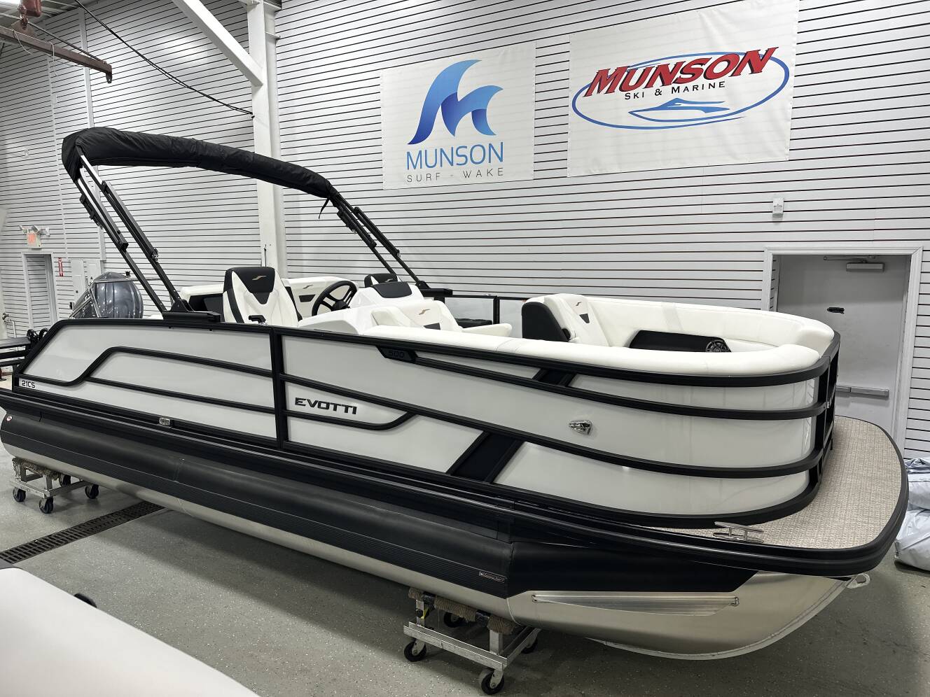 A photo of this 2026 Evotti 521 CS