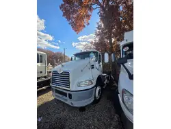 2013 MACK 600