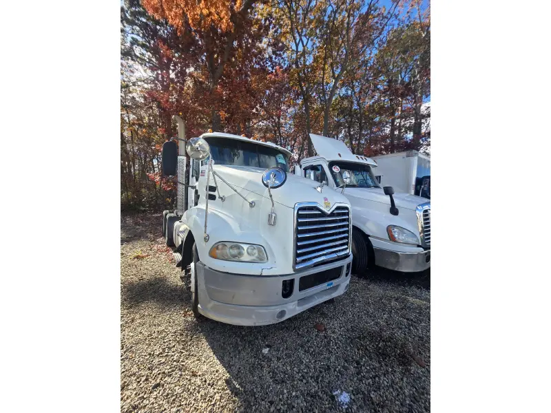 2013 MACK 600