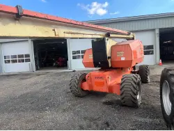2011 JLG 800AJ