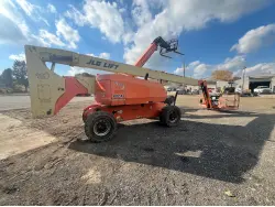 2011 JLG 800AJ