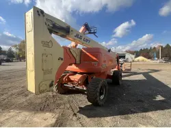 2011 JLG 800AJ