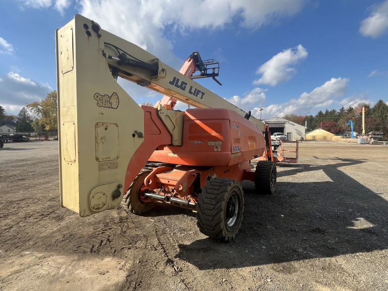 2011 JLG 800AJ