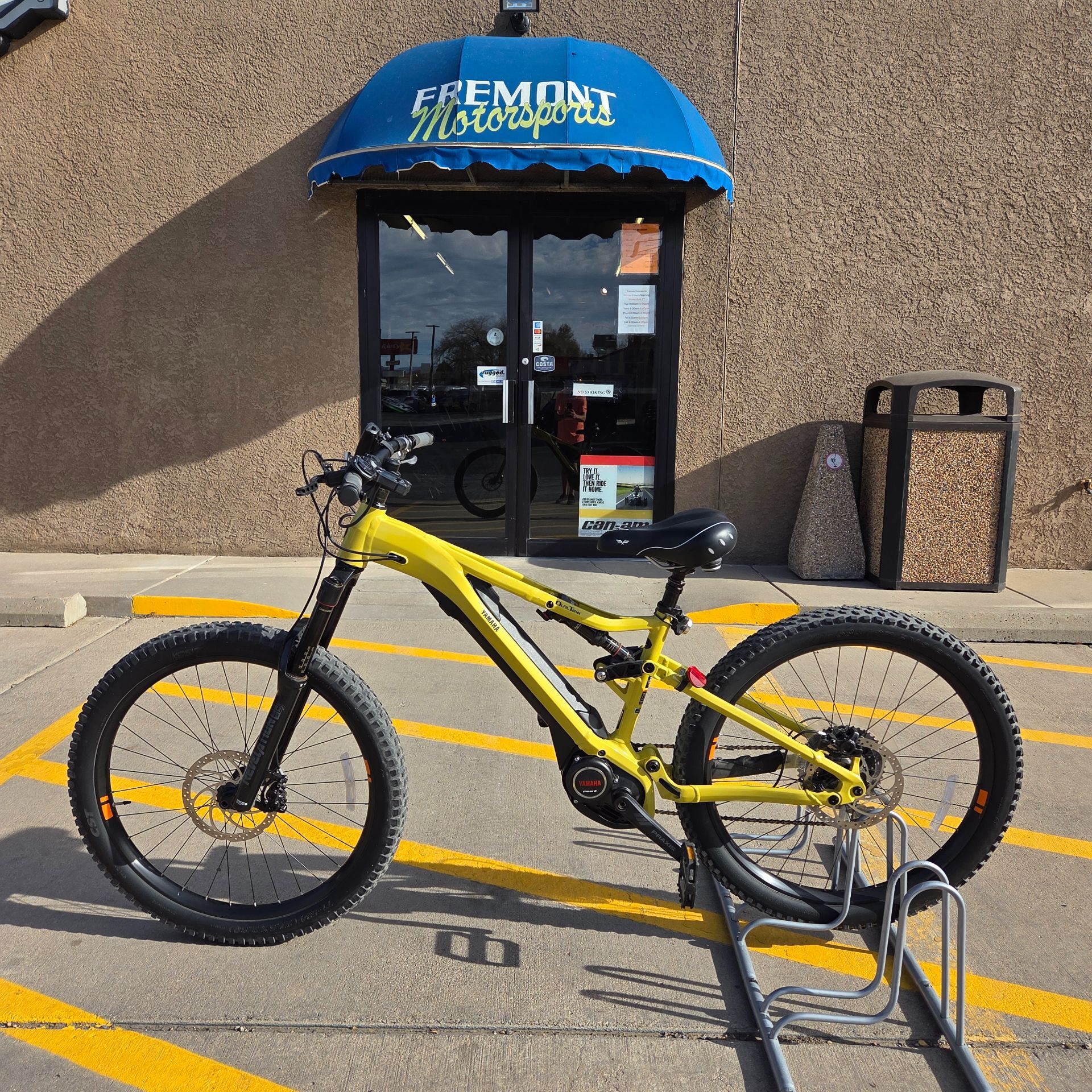 イエロー 6914f770c6504549034ba84b.jpg?