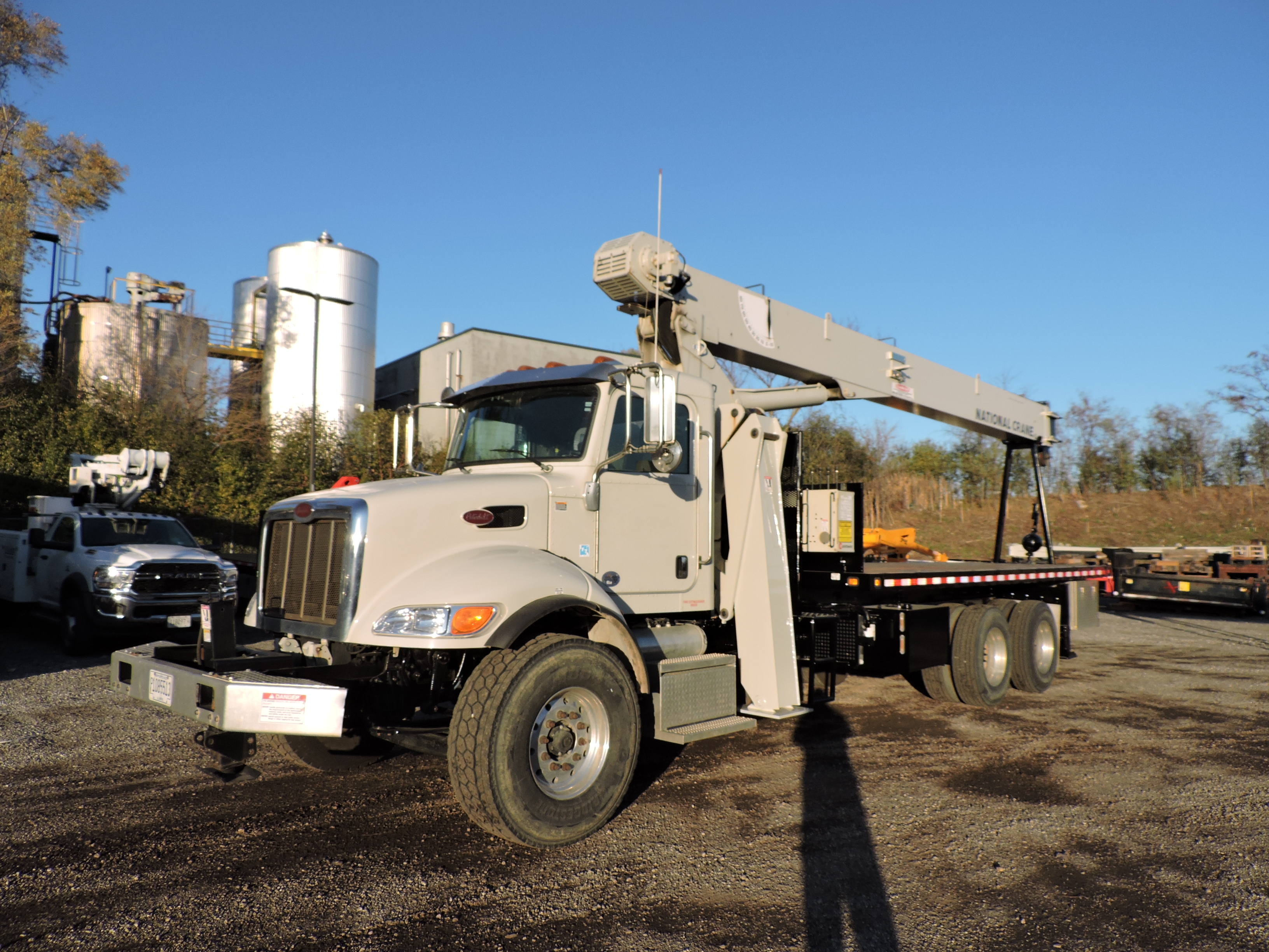 2022 NATIONAL CRANE 8100D in Hodgkins, IL