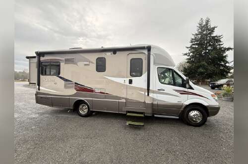 2014 Itasca NAVION IQ 24G in mt. vernon WA