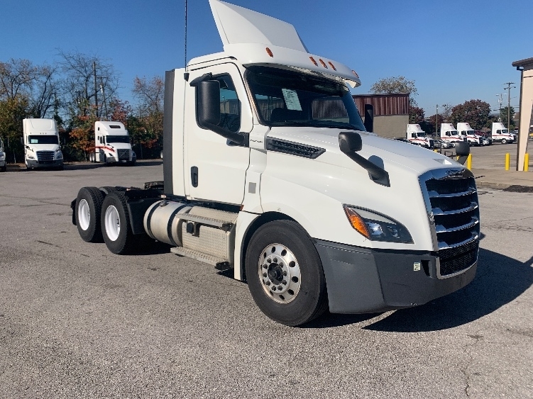2020 FREIGHTLINER CASCADIA 126 in Mount Juliet, TN