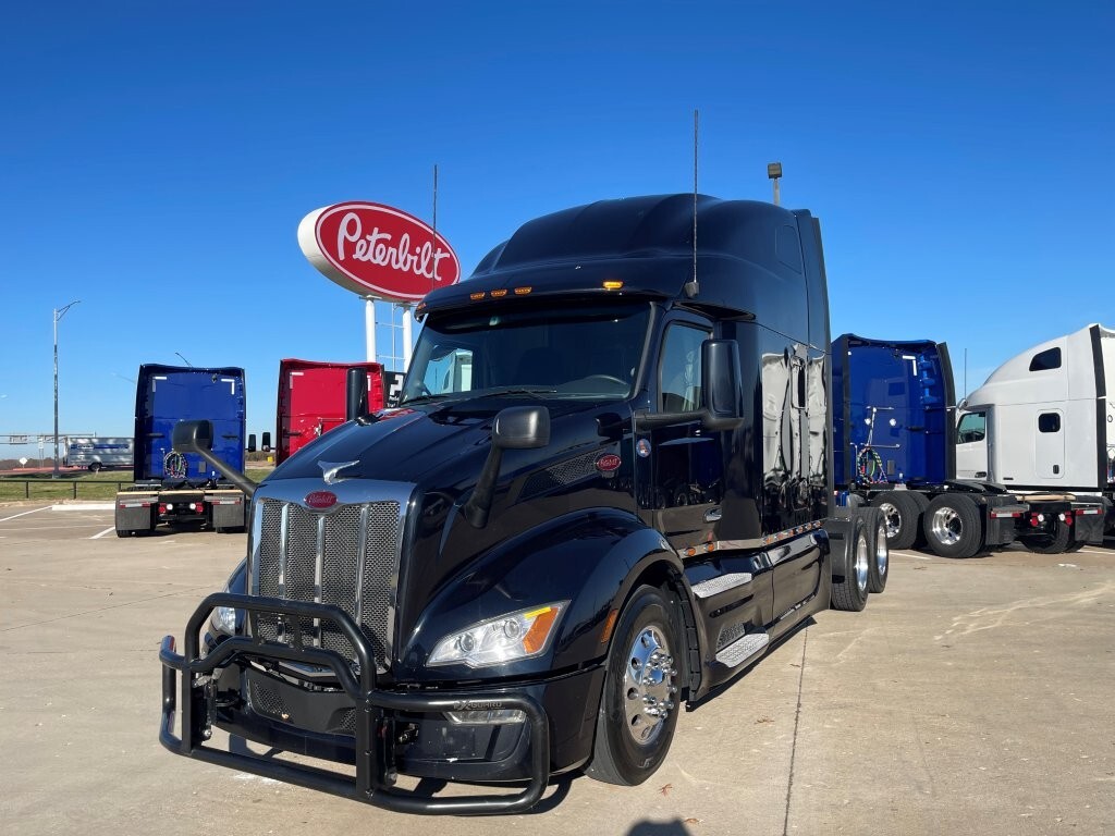 2023 PETERBILT 579 in O Fallon, MO