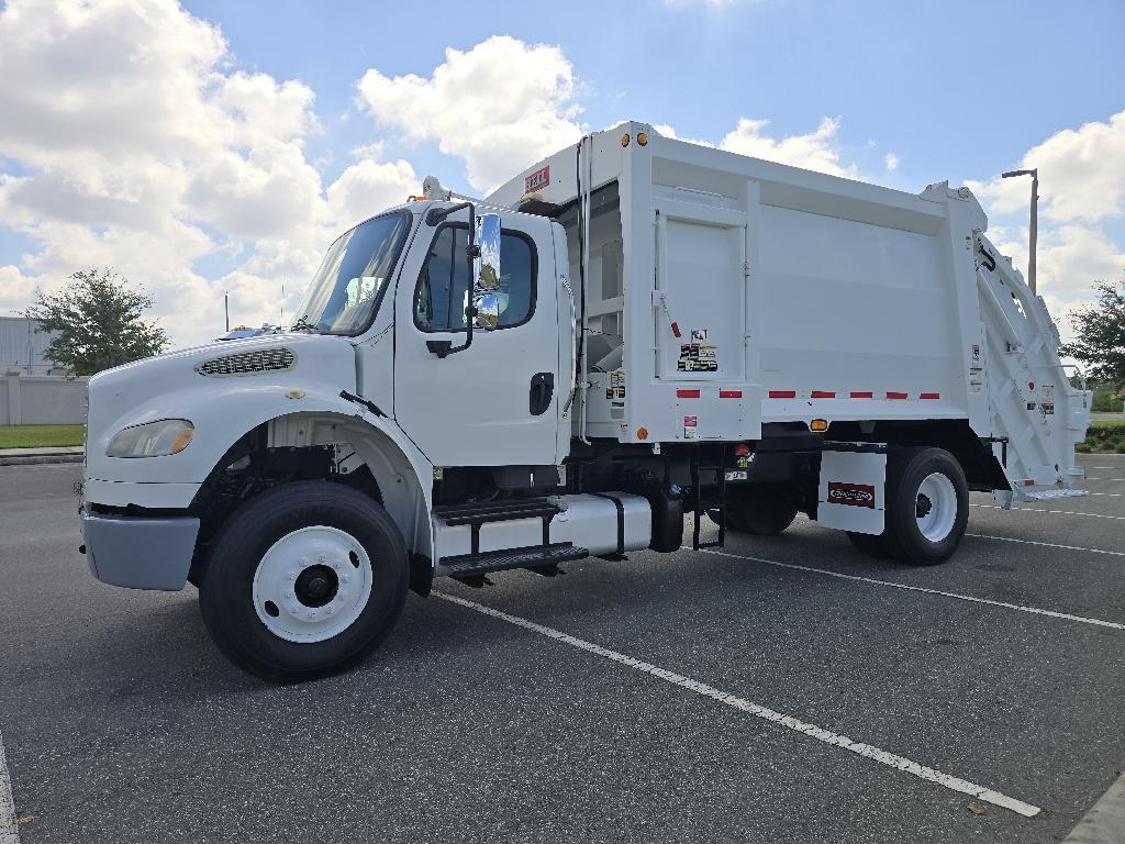 2015 FREIGHTLINER BUSINESS CLASS M2 106 in Saint Augustine, FL