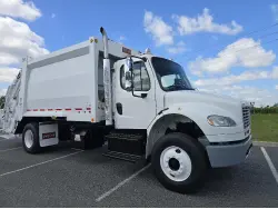 2015 FREIGHTLINER BUSINESS CLASS M2 106