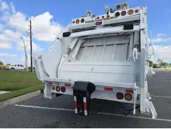 2015 FREIGHTLINER BUSINESS CLASS M2 106