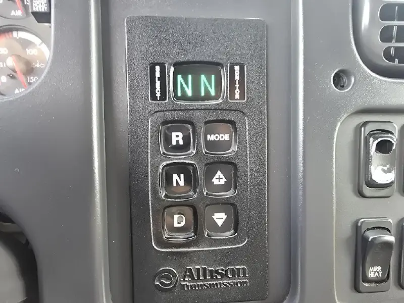 2015 FREIGHTLINER BUSINESS CLASS M2 106