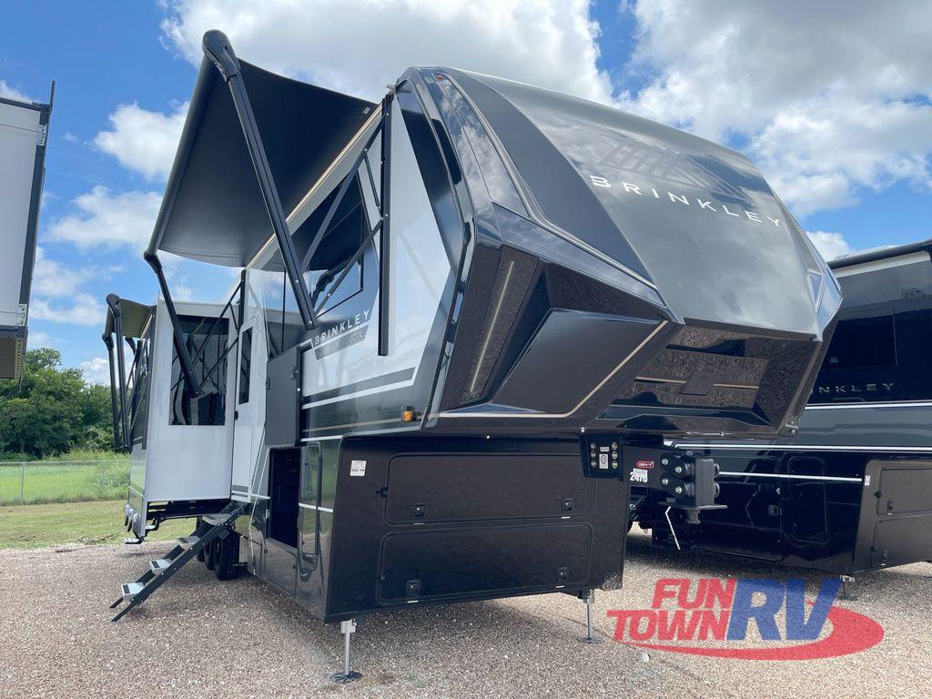 2026 Brinkley Model G 3500 Fifth Wheel Toy Hauler RV